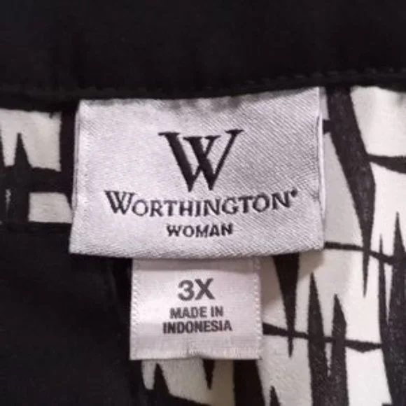 Worthington Women's Long Sleeve Printed Dress Blouse - Size (3X) - Black/White - Picture 3 of 3